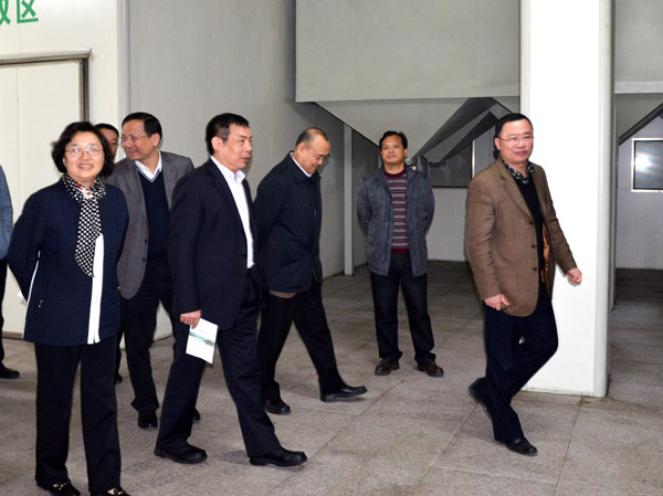 总社理事会副主任戴公兴等视察集团在安吉投资企业 总社理事会副主任戴公兴等视察集团在安吉投资企业