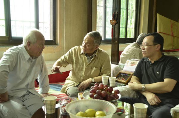 施建强董事长慰问公司老领导 施建强董事长慰问公司老领导