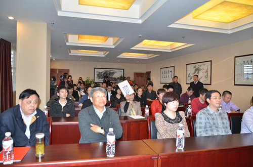 2012年首场西湖龙井茶拍卖会圆满落槌 2012年首场西湖龙井茶拍卖会圆满落槌