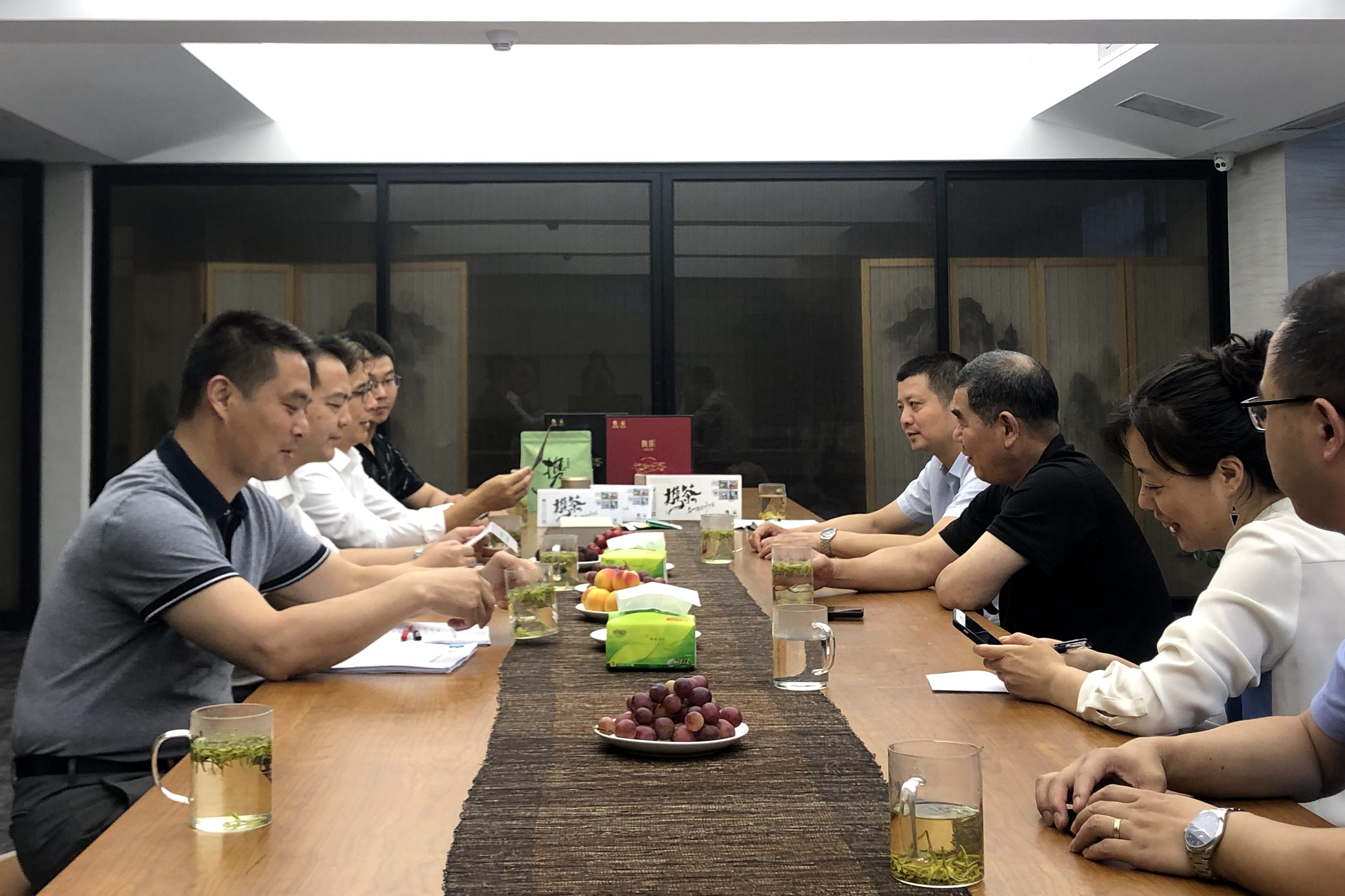 安徽省供销社副主任汪斌一行考察LD.COM-乐动(中国)