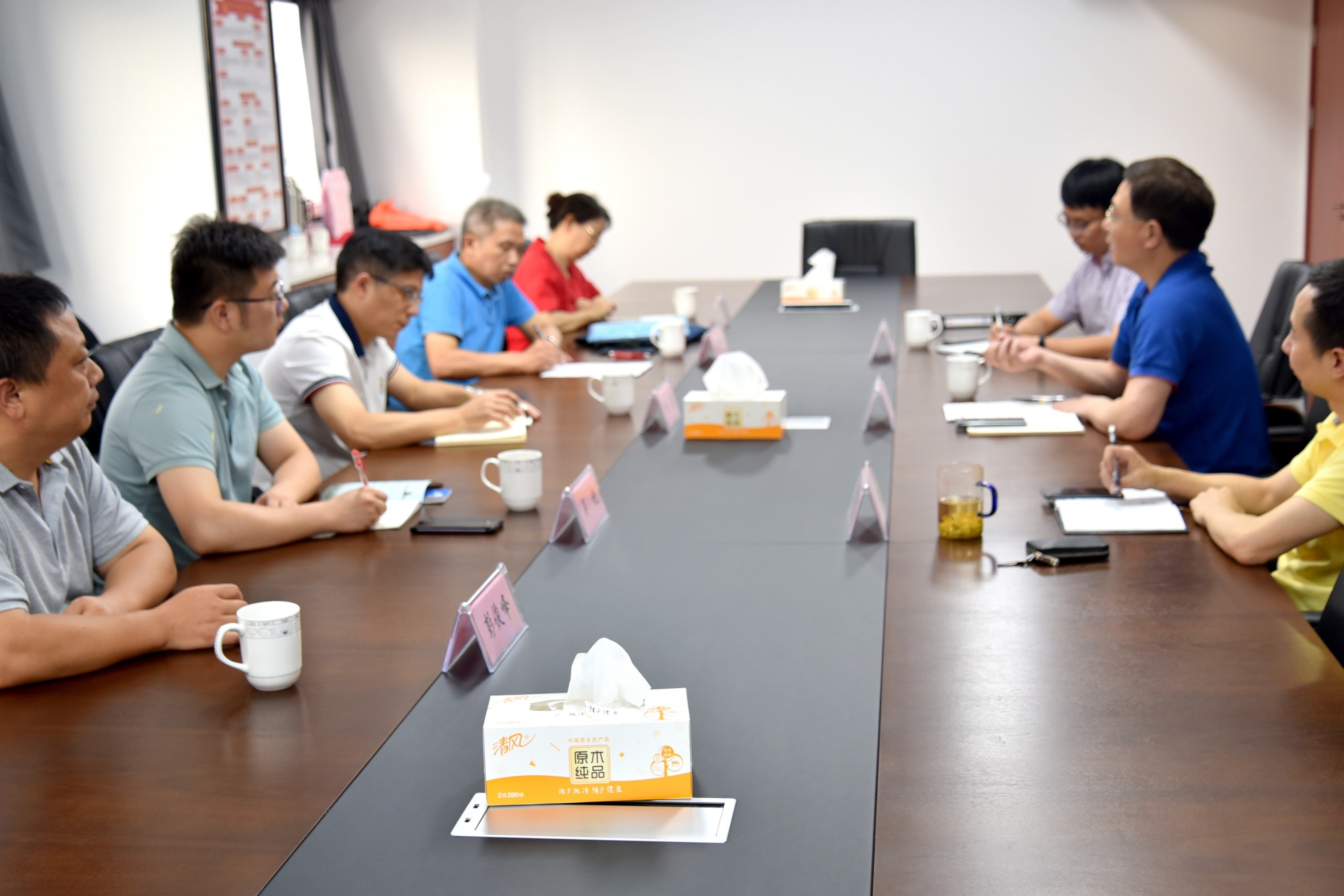 湖北省秭归县县长杨勇一行莅临LD.COM-乐动(中国)交流