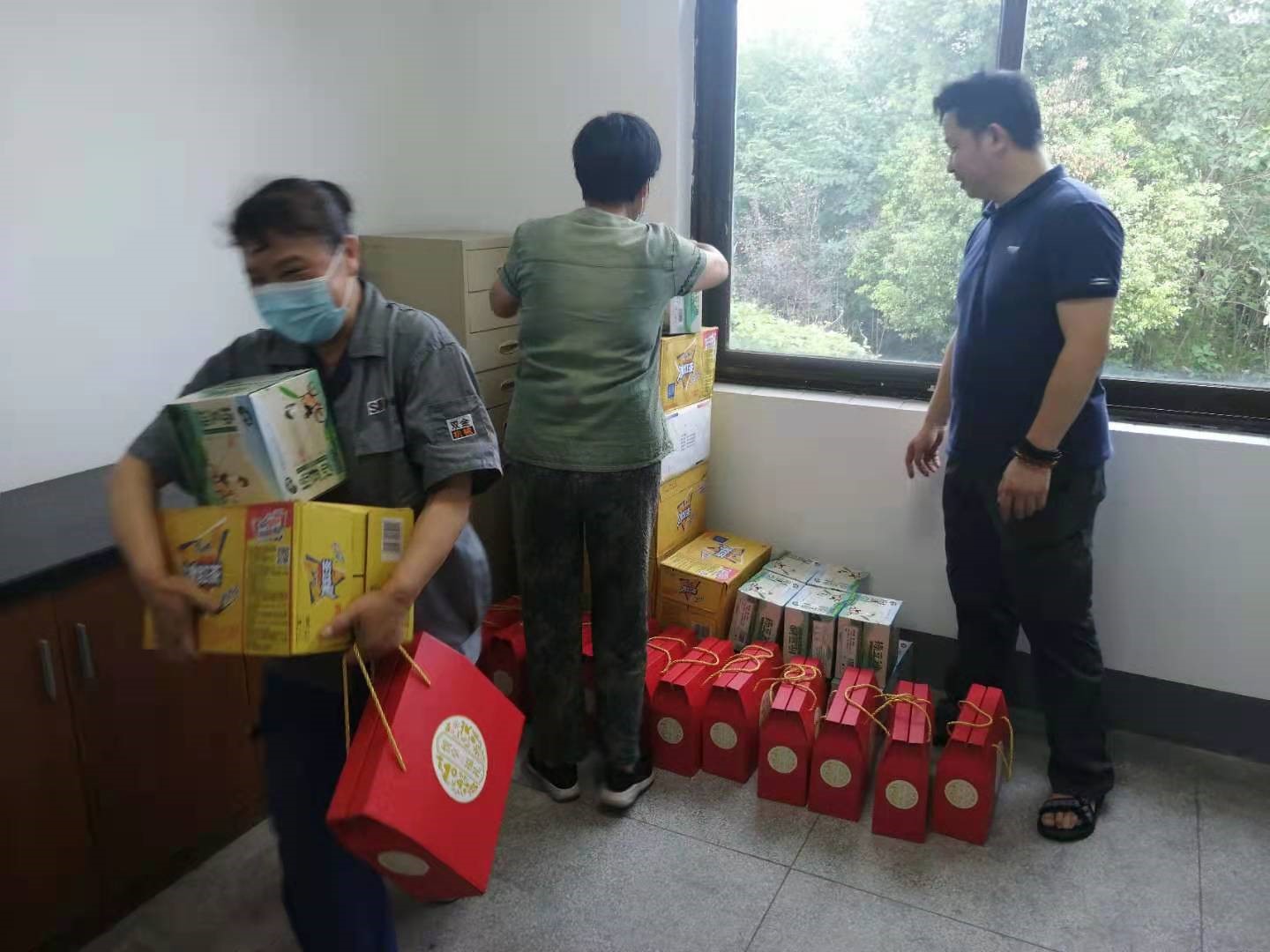 LD.COM-乐动(中国)工会开展“夏日送清凉”职工慰问活动