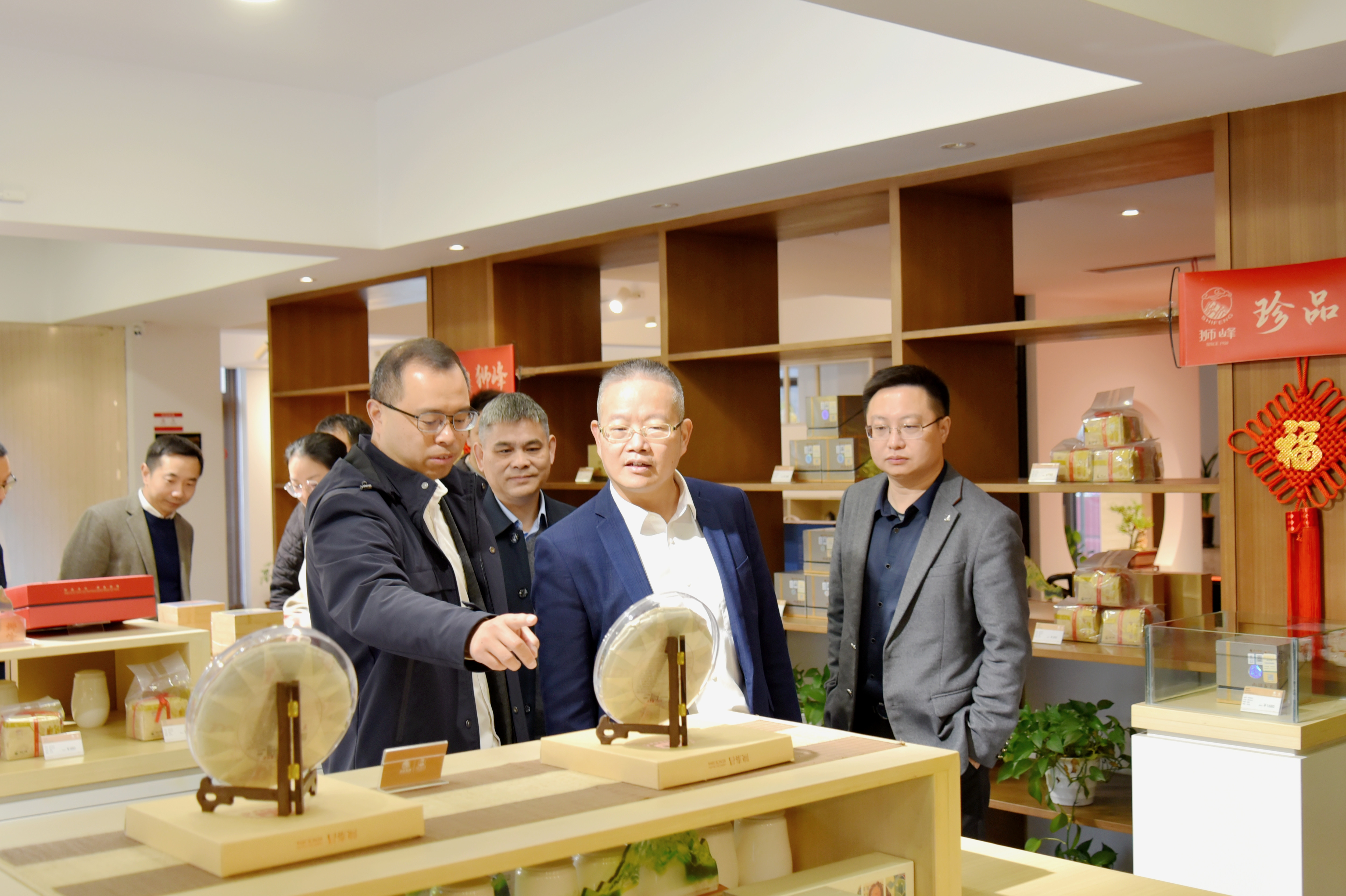 省供销社副主任董益彪到LD.COM-乐动(中国)指导调研 省供销社副主任董益彪到LD.COM-乐动(中国)指导调研